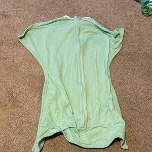 Sleeping Baby Zippadee Swaddle Transitiom X Small